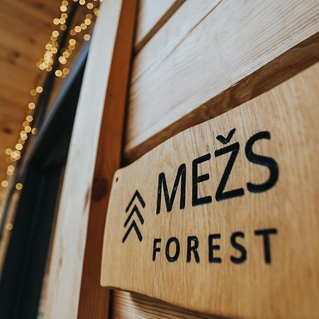 Labiesi Apartman Jūrkalne Kültér fotó